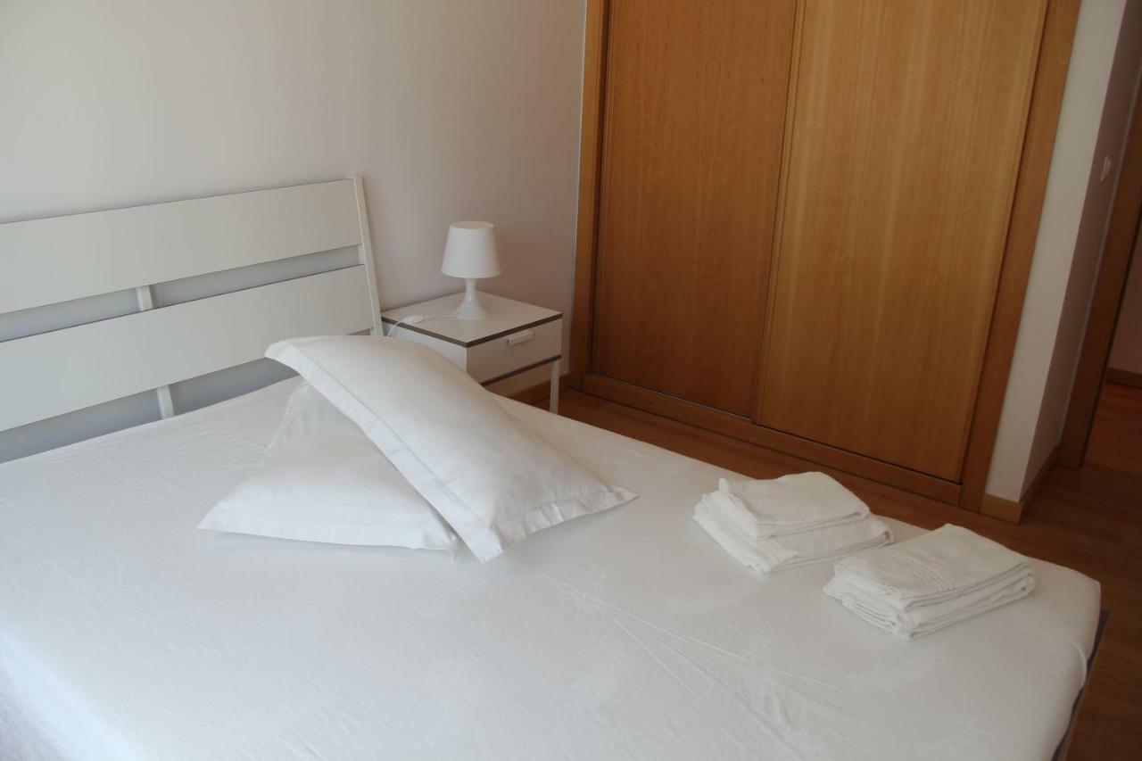 Panoramic Building T2 Apt Next To Campus Justica Apartment Lisbon